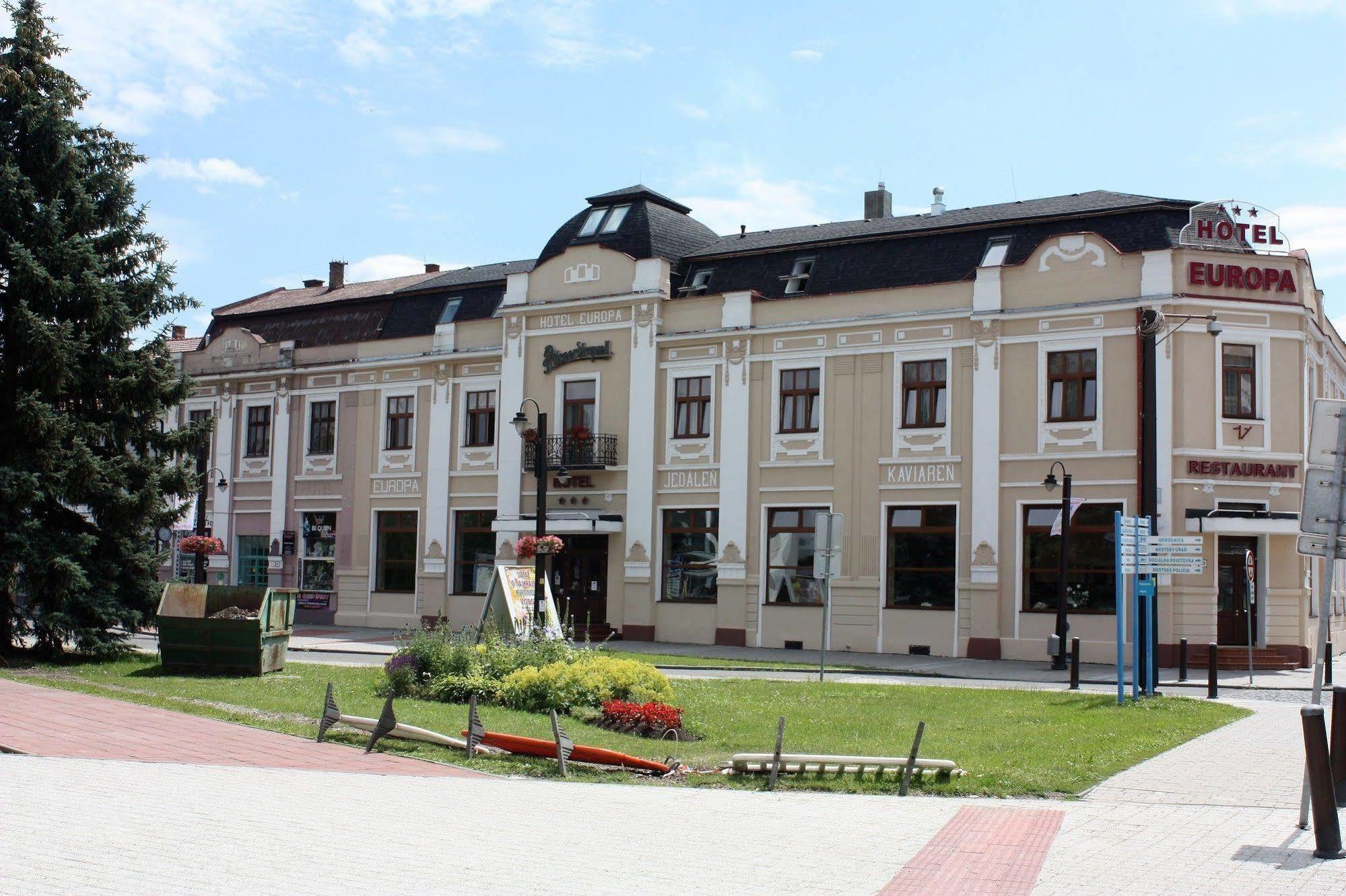 Hotel Europa Liptovsky Mikulas Exterior photo